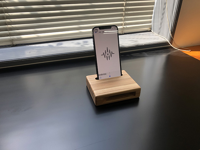 iPhone専用木製スピーカー